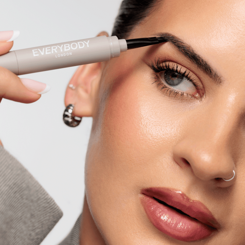 Everybody London Brow Pomade with Brush Taupe, wenkbrauwpomade met kwastje, foto 3 van 4