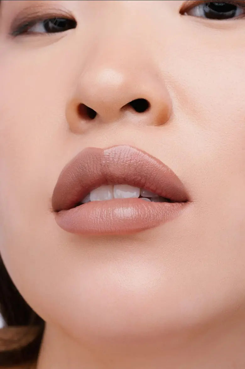 Jeffree Star Cosmetics Shiny Trap Lipstick Dirt Road