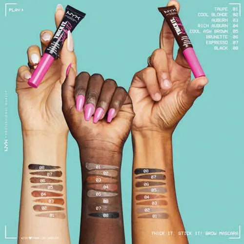 NYX Professional Makeup Thick It. Stick It! Brow Gel 03 Auburn, getinte wenkbrauwgel, foto 2 van 4