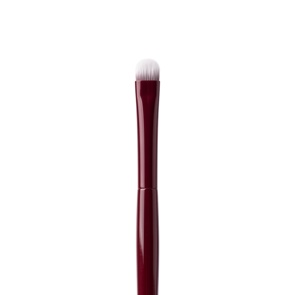 Boozyshop Flawless Smudge Brush, close-up of the brush head on a white background