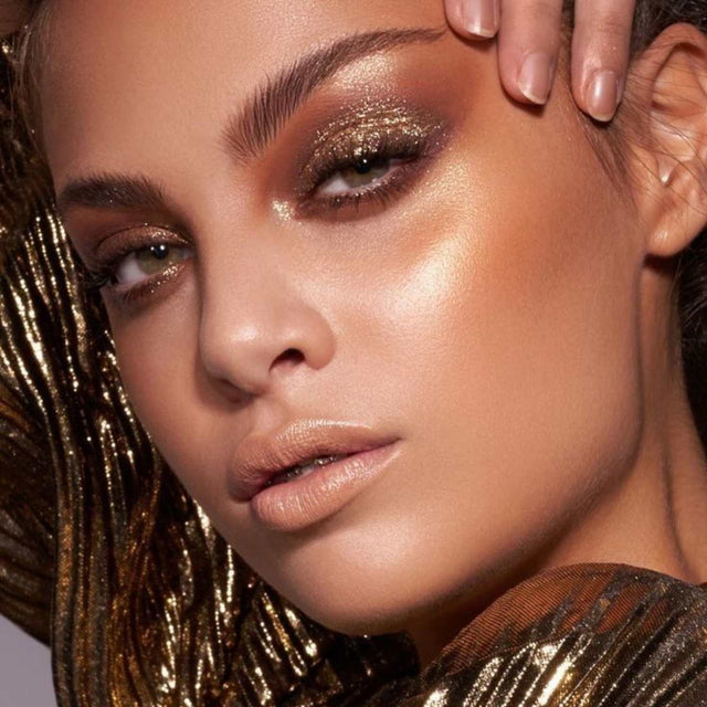 <h2><strong>Get the look 💄</strong></h2>