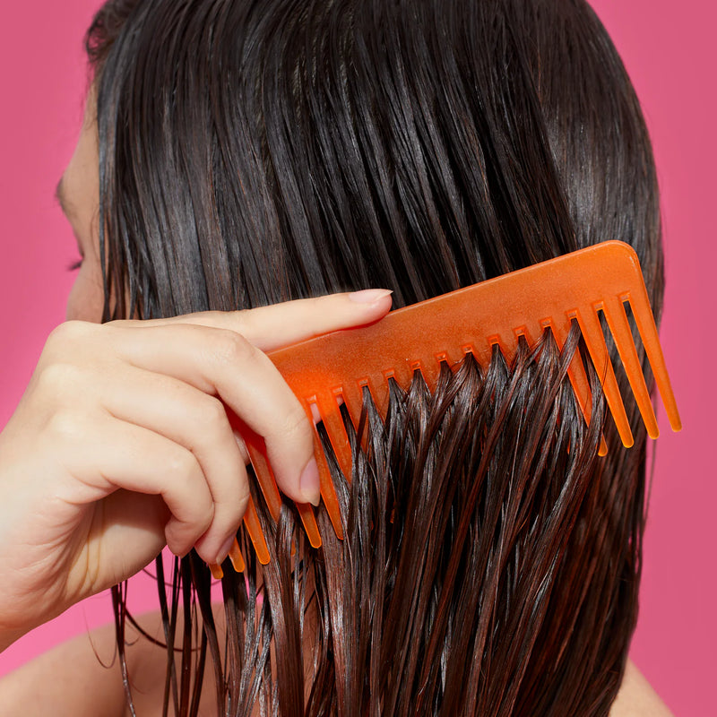 Amika The Wizard Silicone-Free Detangling Primer