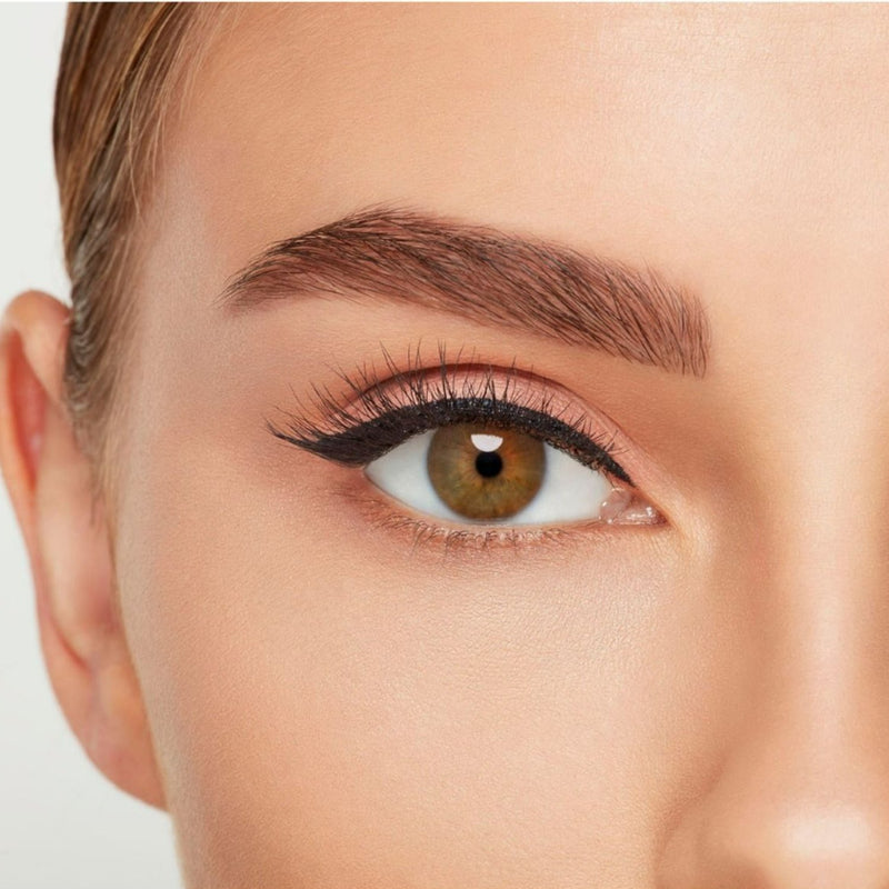 Ardell Magnetic Liner & Lash Wispies, set met magnetische nepwimpers en magnetische gel eyeliner.