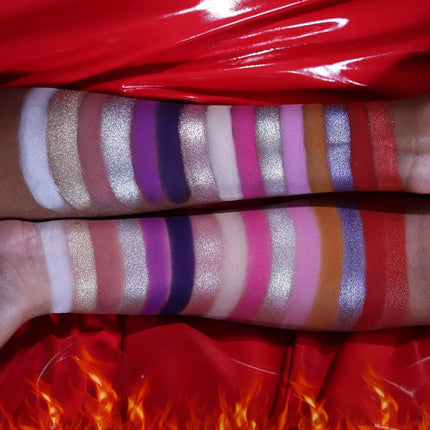 Glamlite x Daus 30 Shade Artistry Palette