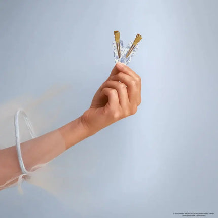 Kitsch x Bridgerton Creaseless Clips Toile In Bloom