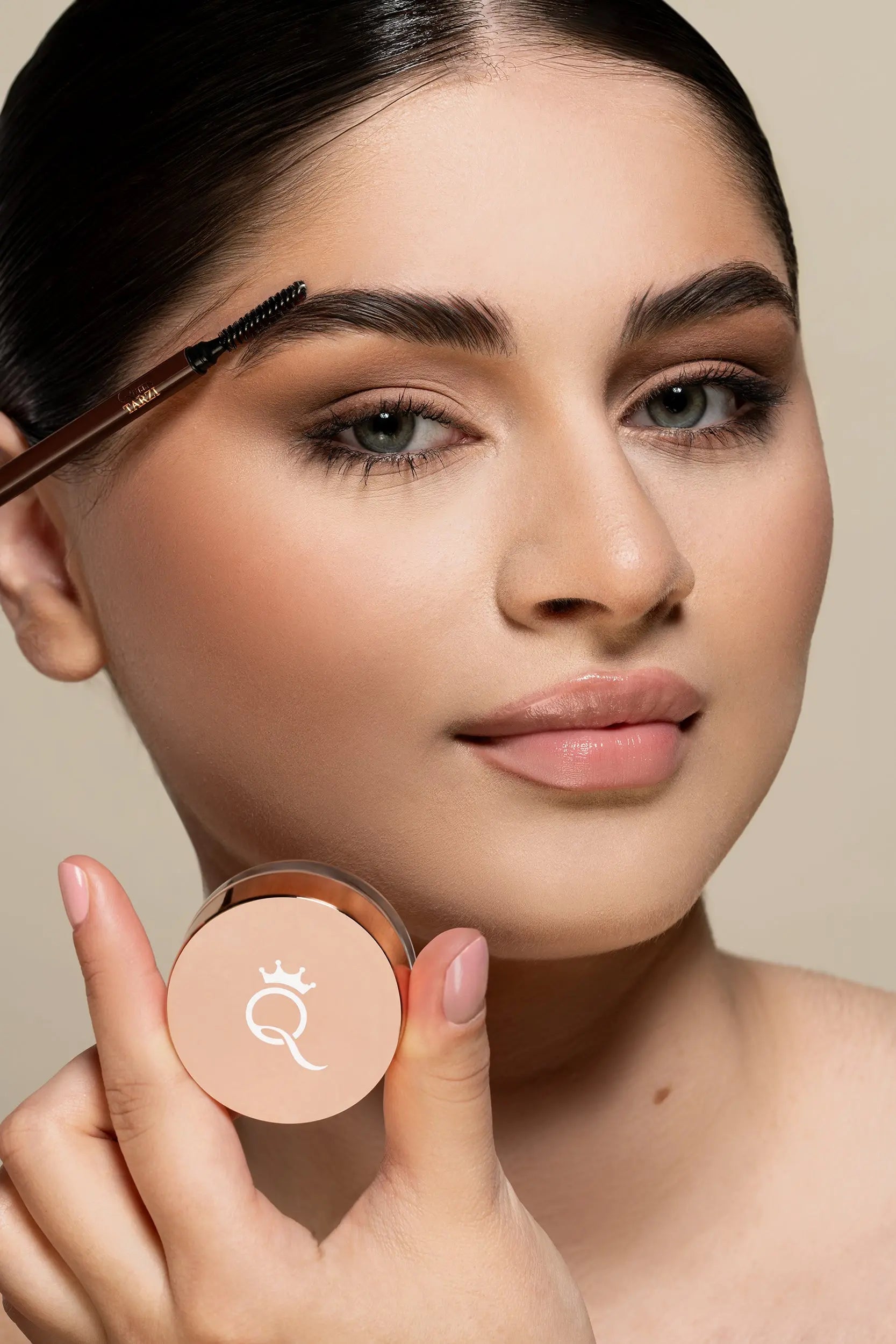 Queen Tarzi The Royal Brow Wax | shop online at Boozyshop!