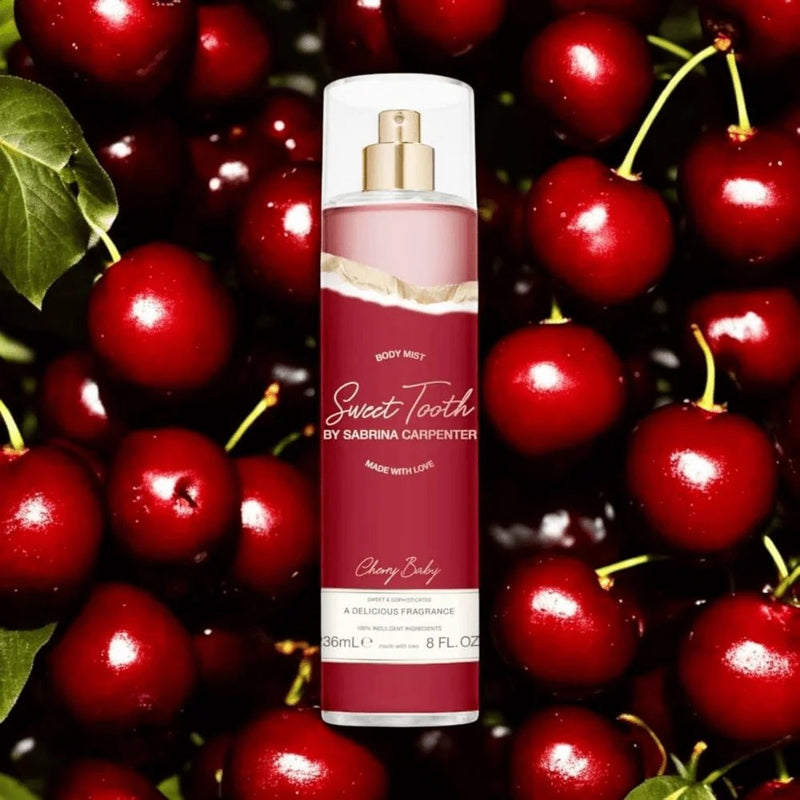 Sabrina Carpenter Cherry Baby Body Mist, gourmand parfum met kersen en chocolade, foto 2 van 2