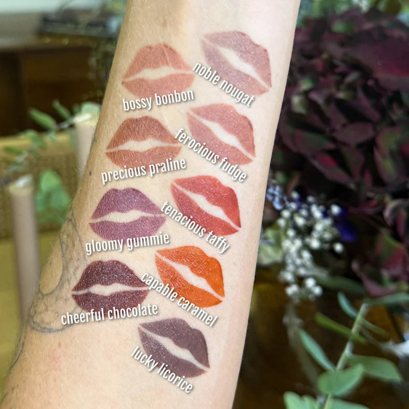 Singe Beauty Evocative Lip Fluff Cheerful Chocolate, mousse-achtige vloeibare lipstick, foto 2 van 2